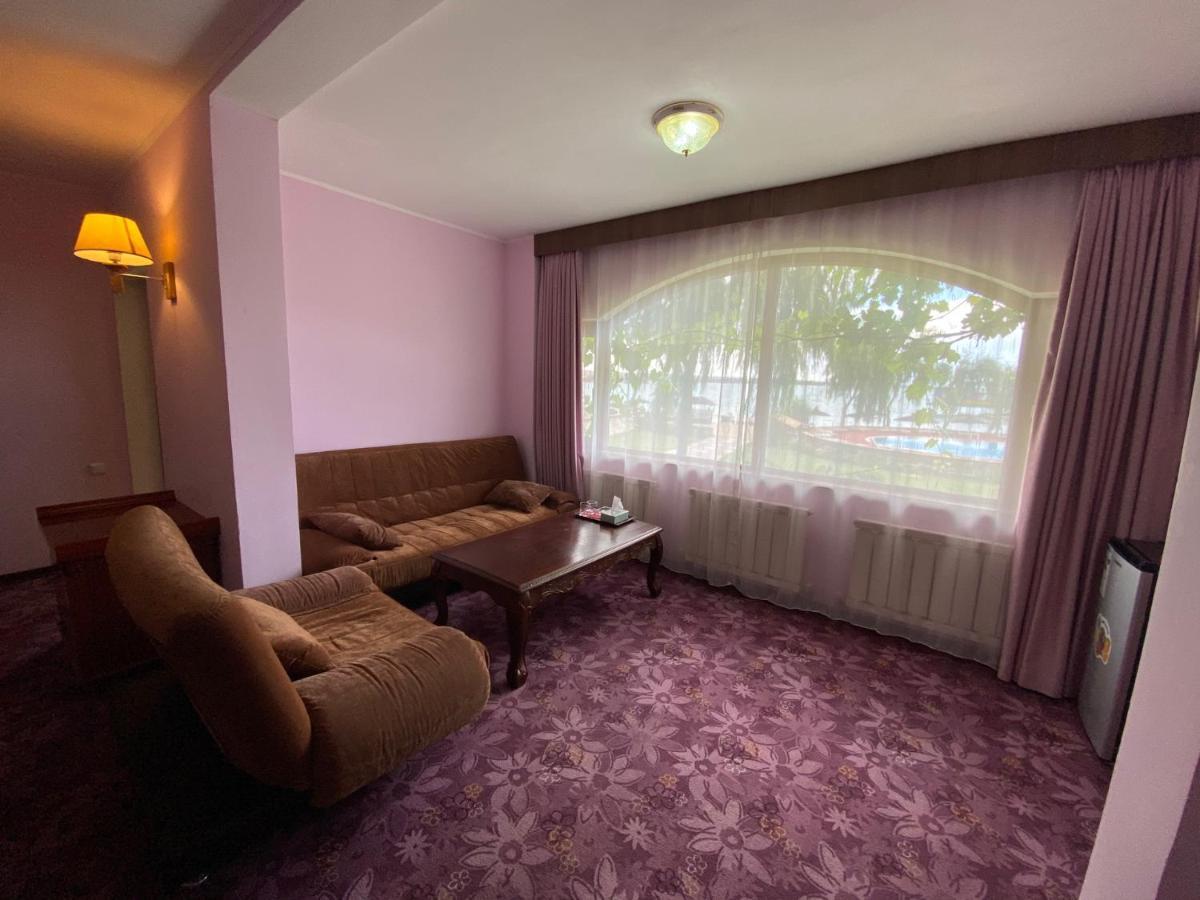 Morelux Boutique Hotel Kapszagaj Zewnętrze zdjęcie