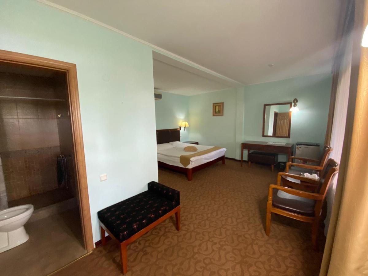 Morelux Boutique Hotel Kapszagaj Zewnętrze zdjęcie